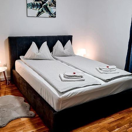 Apartament Alina Дева Екстериор снимка