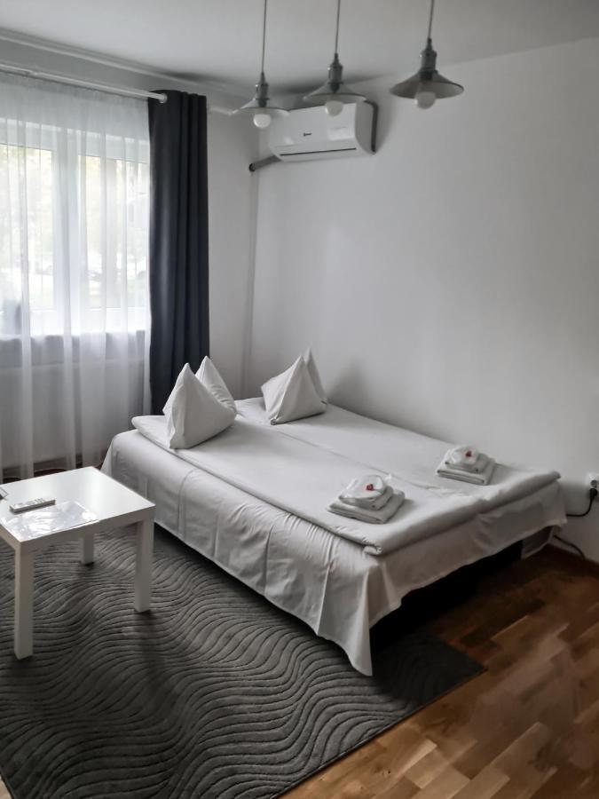 Apartament Alina Дева Екстериор снимка