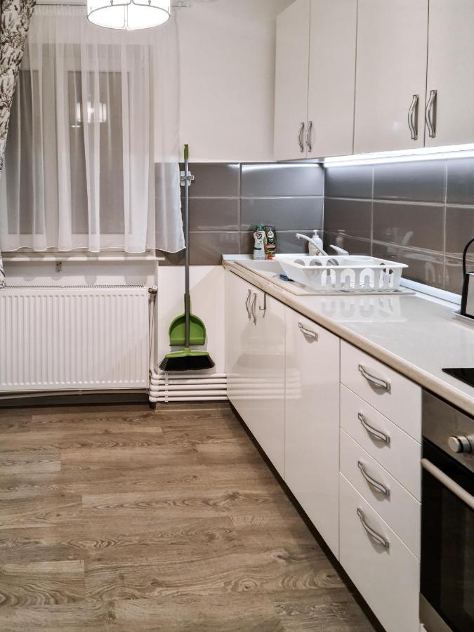 Apartament Alina Дева Екстериор снимка